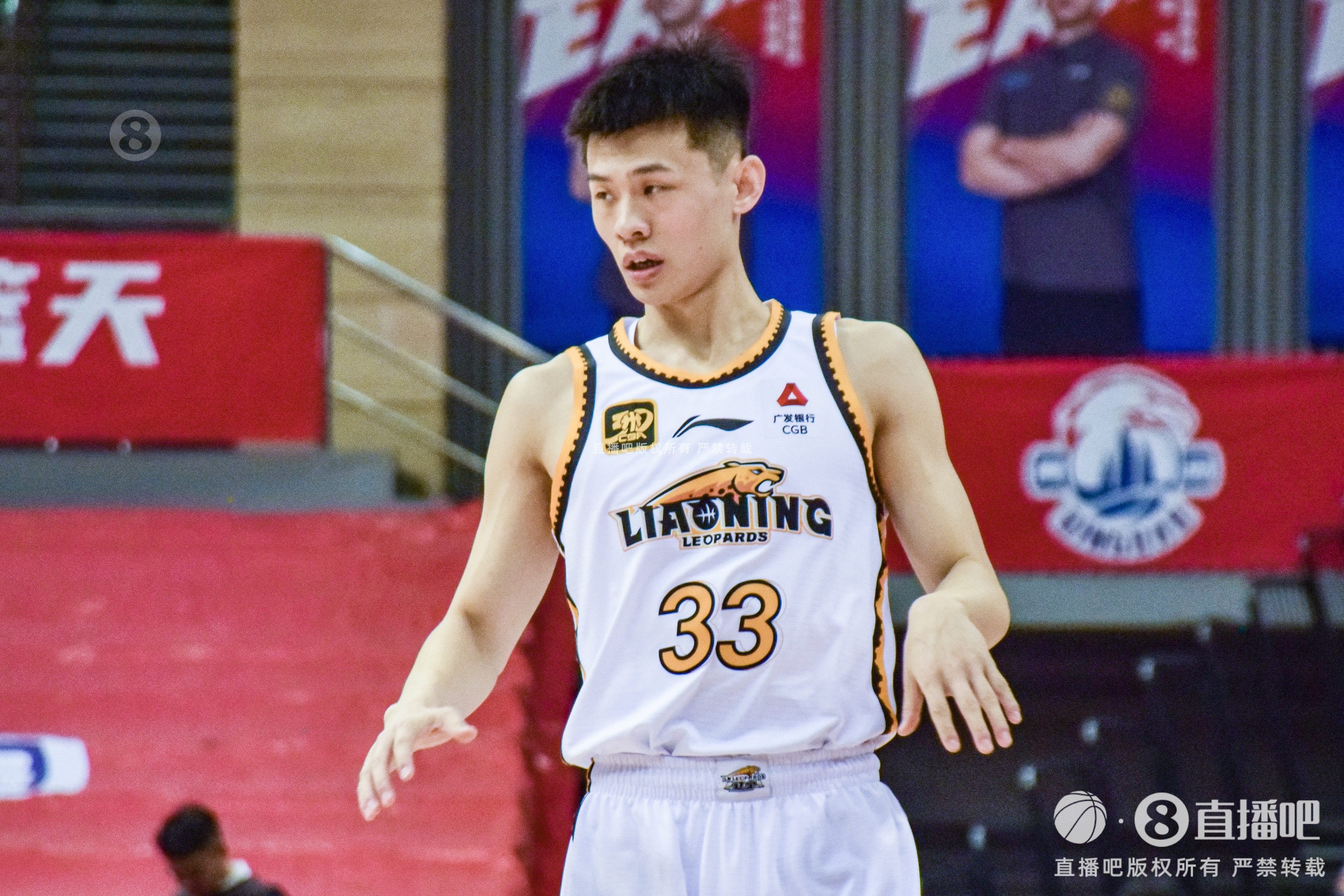 盡力了！王嵐嵚末節(jié)2記三分 全場18分鐘4中3拿到10分